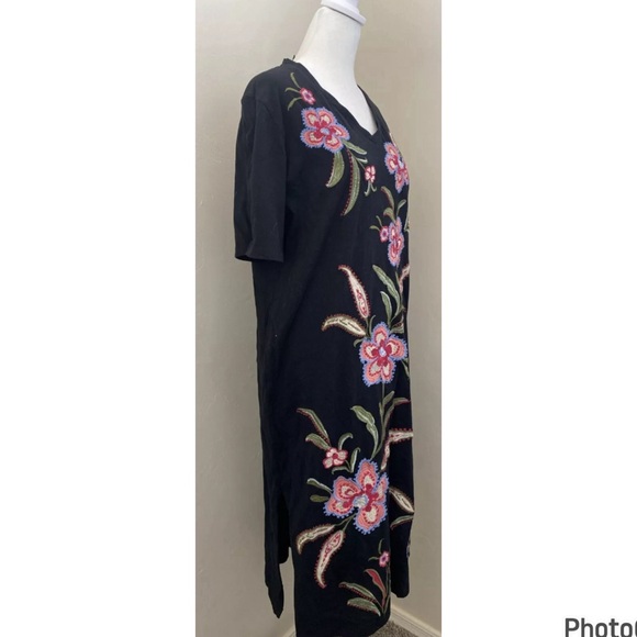 Dress - Picture 6 of 9